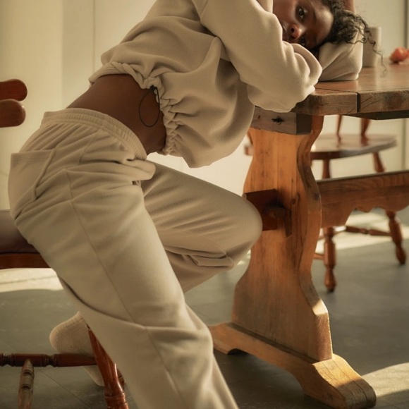 Tea You Fleece Jogging Set - Picture 3 of 9